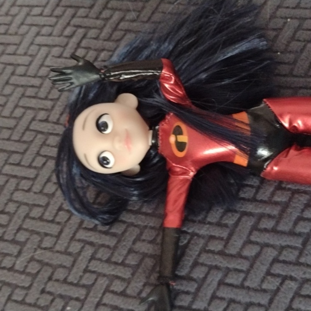 Incredible Movie Doll Violet Invisa girl.